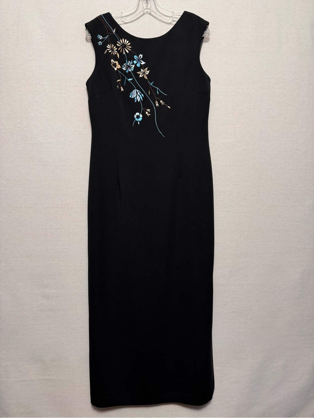 Vintage Virgo Evening Dress with Floral Embroidery Detail - size 10